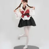 河豚抚子《红衣小女仆》主题写真：25张全套美图