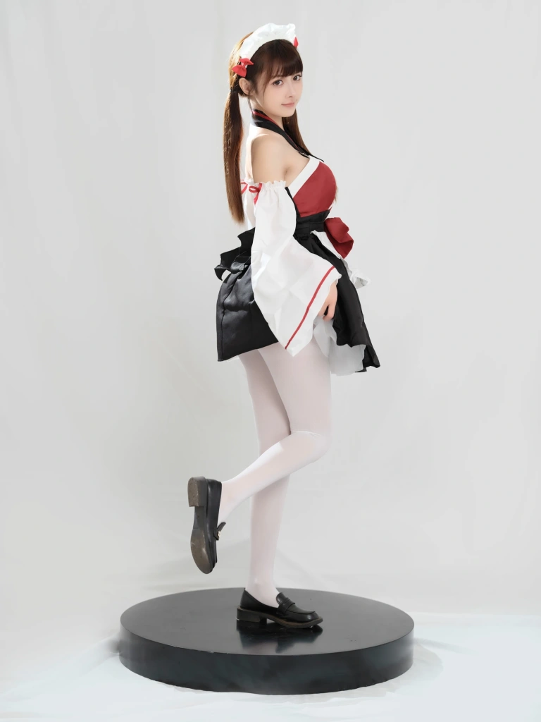 河豚抚子《红衣小女仆》主题写真：25张全套美图