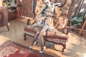 狐玖玖《碧蓝航线 可畏 白兔女郎》主题写真：25张全套美图