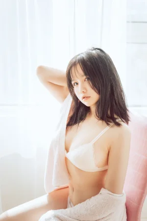 阿半今天很开心《私房》主题写真：26张全套美图