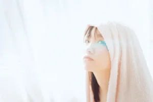 阿半今天很开心《私房》主题写真：26张全套美图