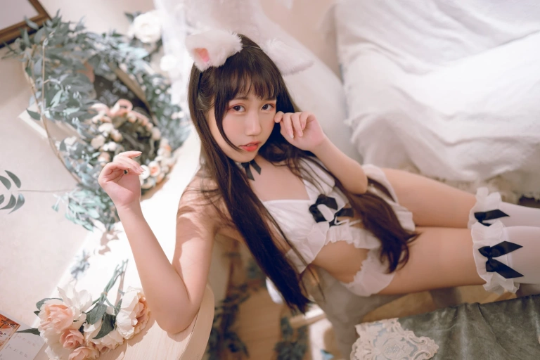 不呆猫《狐狸》主题写真：26张全套美图
