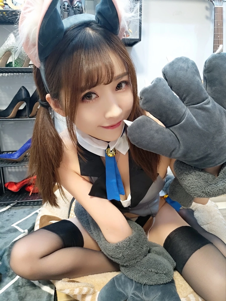 小女巫露娜《伊俐亚猫娘》主题写真：30张全套美图