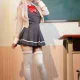 喜欢爱理吗《不时以俄语轻声遮羞的邻座艾莉同学》主题写真：30张全套美图