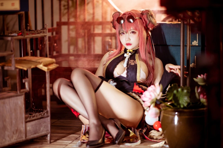 是一只熊仔《布莱默顿 功夫少女》主题写真：30张全套美图