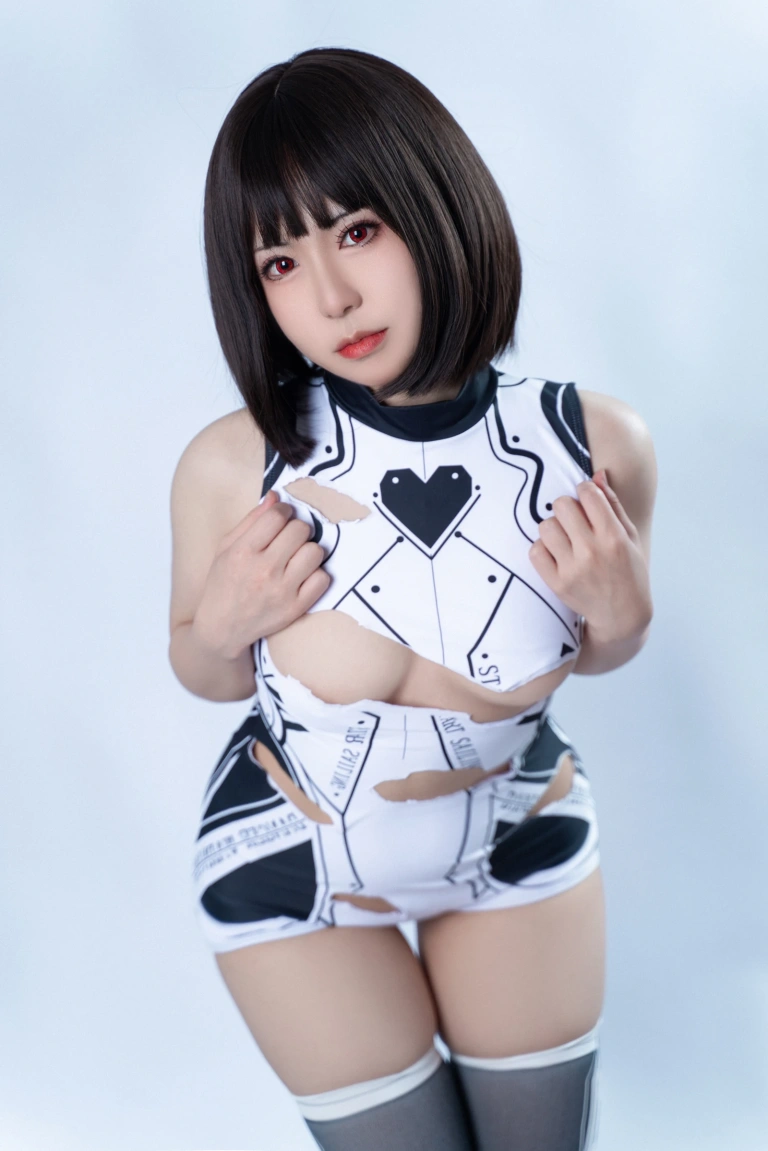 虎森森《战损死库水》主题写真：30张全套美图
