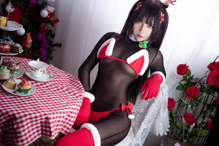 抱走莫子《连体黑丝圣诞比基尼》主题写真：30张全套美图