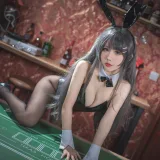 仙女月《樱岛麻衣兔女郎》主题写真：33张全套美图
