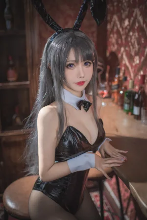 仙女月《樱岛麻衣兔女郎》主题写真：33张全套美图