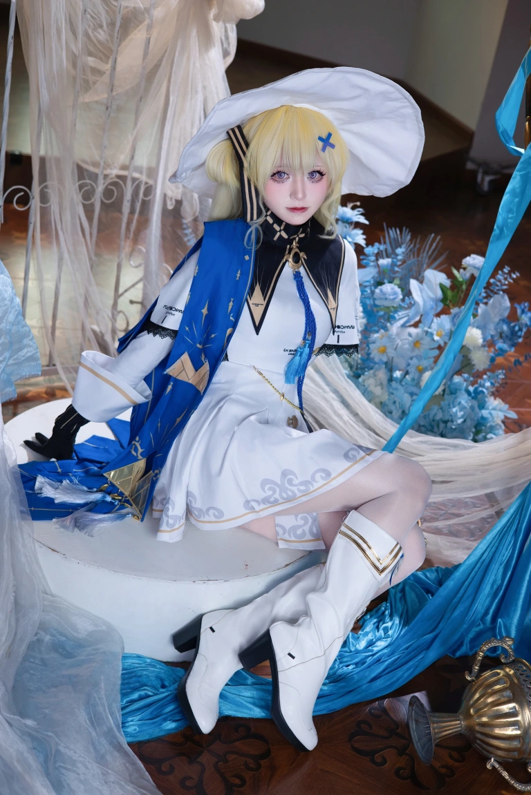 双木扶苏《鸣潮 菲比》主题写真：33张全套美图