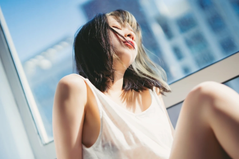 清青琴玖《生活的频道》主题写真：36张全套美图