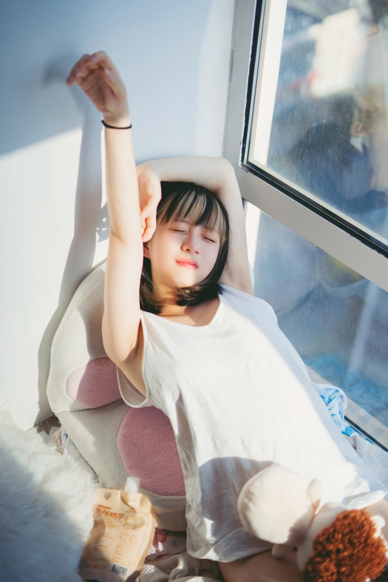 清青琴玖《生活的频道》主题写真：36张全套美图