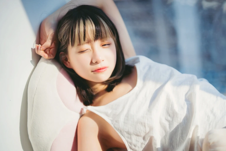 清青琴玖《生活的频道》主题写真：36张全套美图