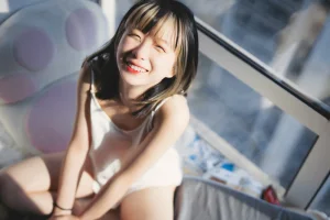 清青琴玖《生活的频道》主题写真：36张全套美图