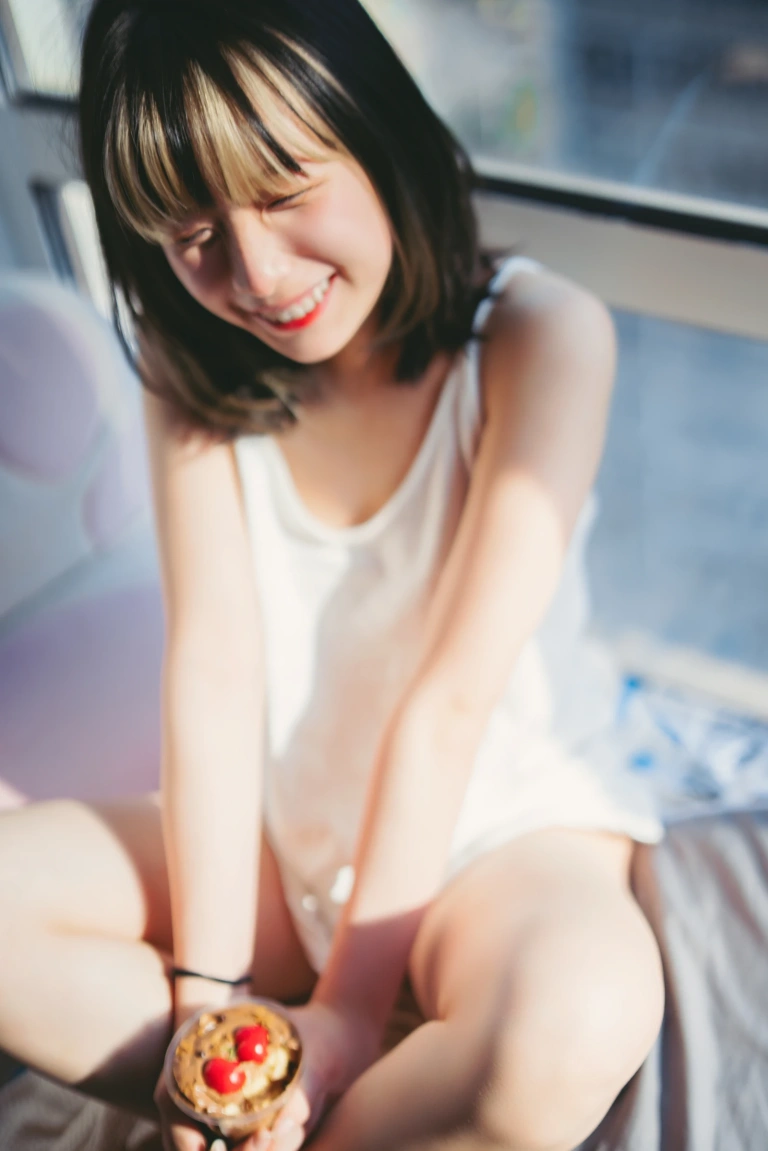 清青琴玖《生活的频道》主题写真：36张全套美图