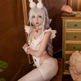 杏仁曲奇《碧蓝航线 恶毒白兔》主题写真：40张全套美图