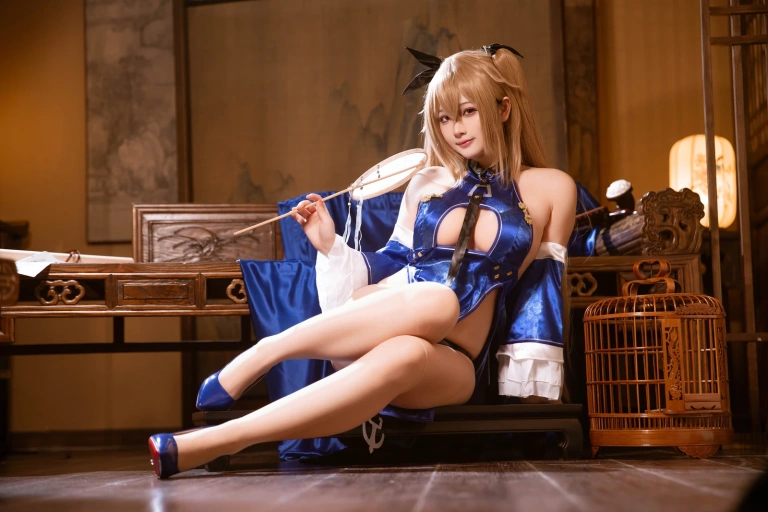 屿鱼《安克雷奇旗袍》主题写真：41张全套美图