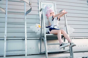 矢量鱼《蔚蓝档案 圣园未花体操服》主题写真：41张全套美图
