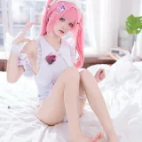 九柒喵《吸血鬼小护士同人》主题写真：48张全套美图