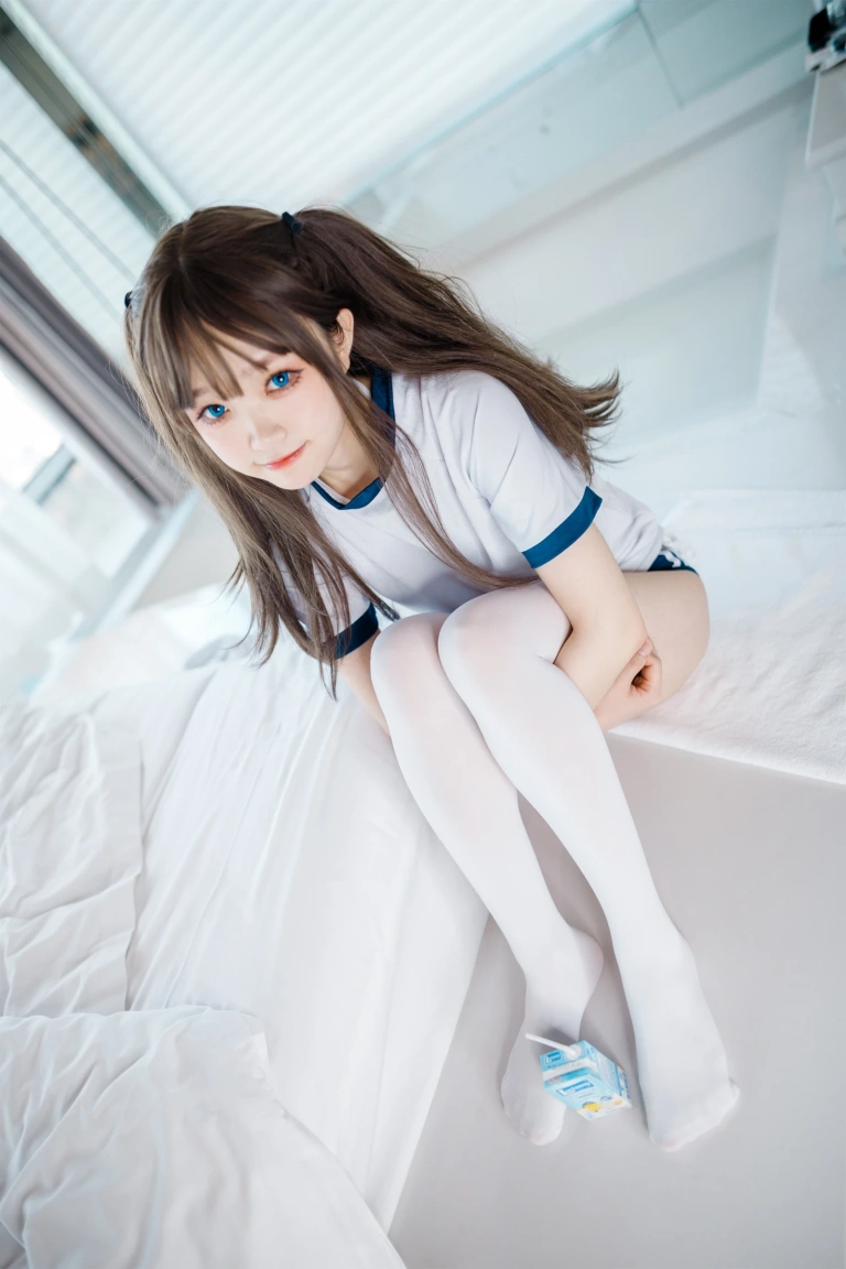 神沢永莉《半双马尾体操服大腿袜》主题写真：68张全套美图