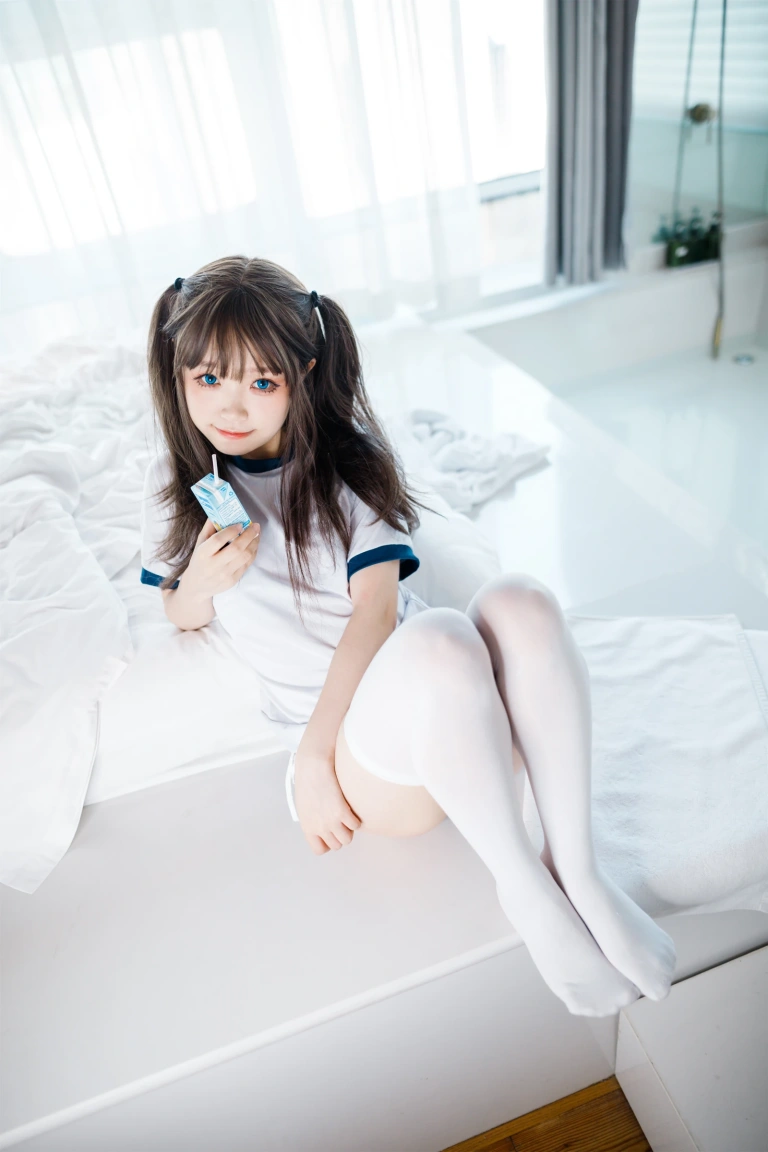 神沢永莉《半双马尾体操服大腿袜》主题写真：68张全套美图
