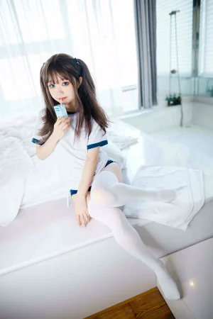 神沢永莉《半双马尾体操服大腿袜》主题写真：68张全套美图