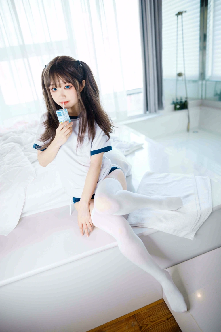 神沢永莉《半双马尾体操服大腿袜》主题写真：68张全套美图
