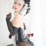 白烨《可畏兔女郎》主题写真：79张全套美图，含17个视频