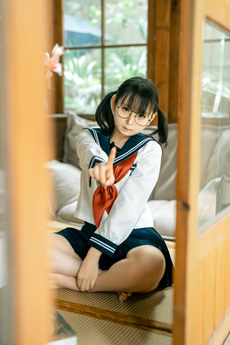 幼水铃衣《居家双马尾合集》主题写真：80张全套美图，含1个视频