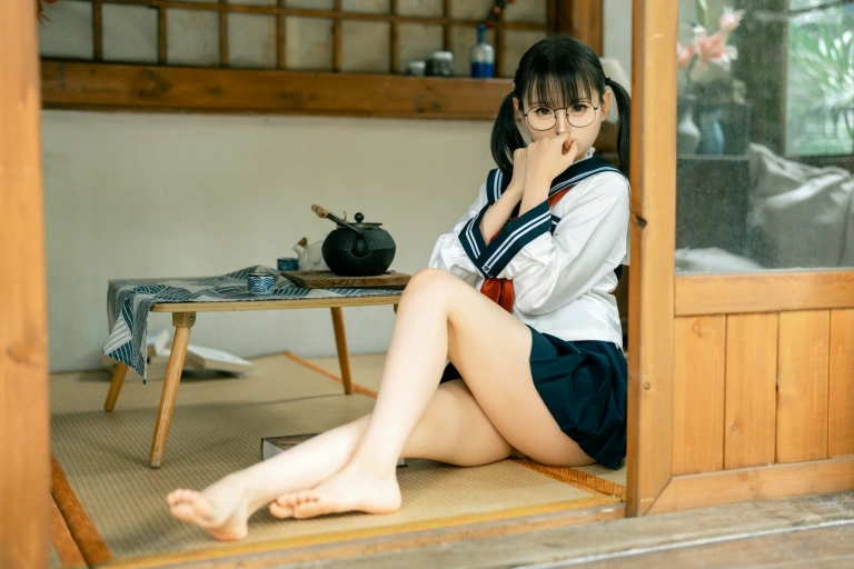 幼水铃衣《居家双马尾合集》主题写真：80张全套美图，含1个视频