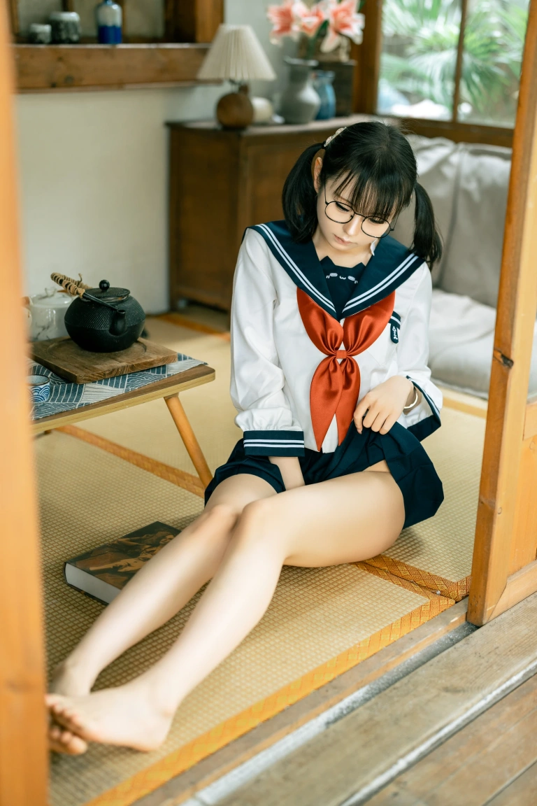 幼水铃衣《居家双马尾合集》主题写真：80张全套美图，含1个视频