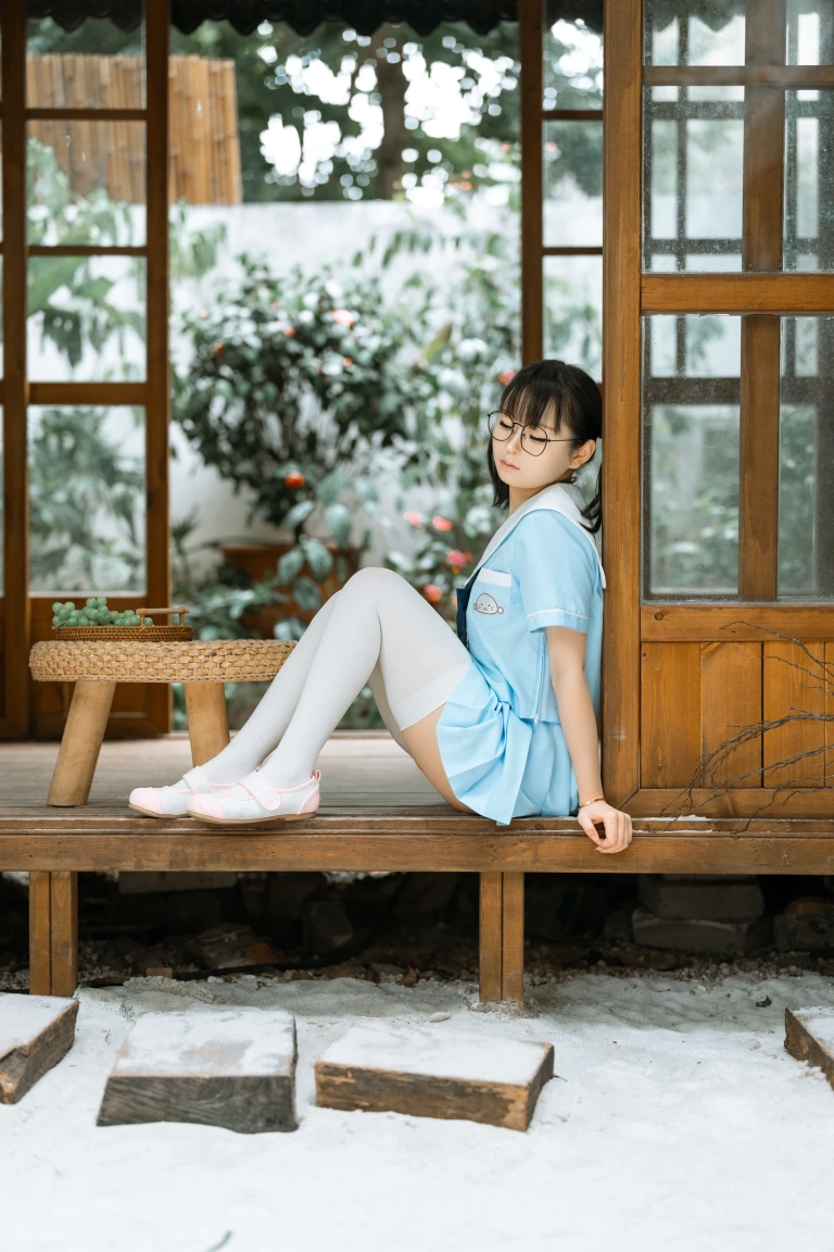 幼水铃衣《居家双马尾合集》主题写真：80张全套美图，含1个视频