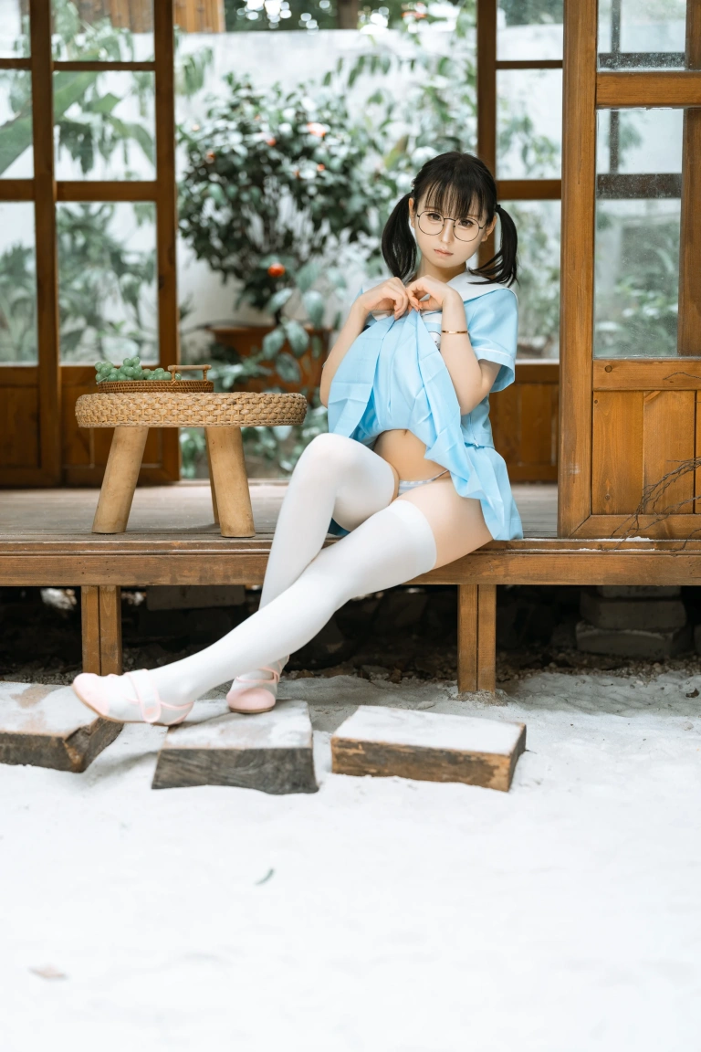 幼水铃衣《居家双马尾合集》主题写真：80张全套美图，含1个视频
