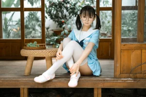 幼水铃衣《居家双马尾合集》主题写真：80张全套美图，含1个视频