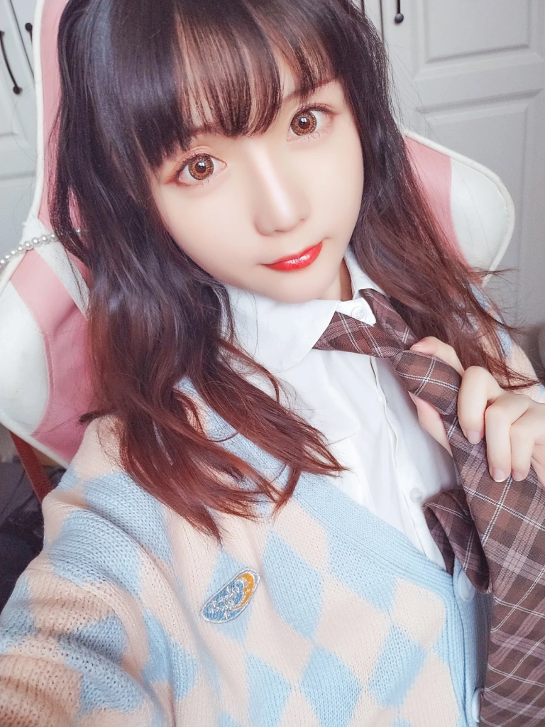星之迟迟《VOL.7 JK合集包》主题写真：60张全套美图