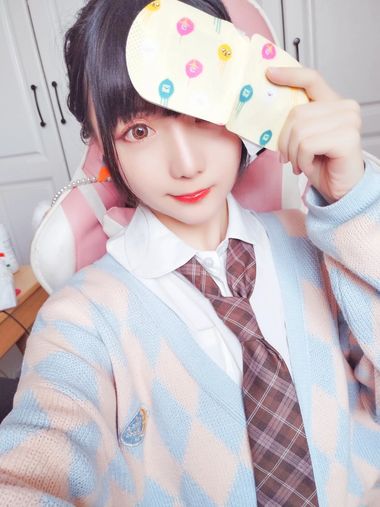 星之迟迟《VOL.7 JK合集包》主题写真：60张全套美图