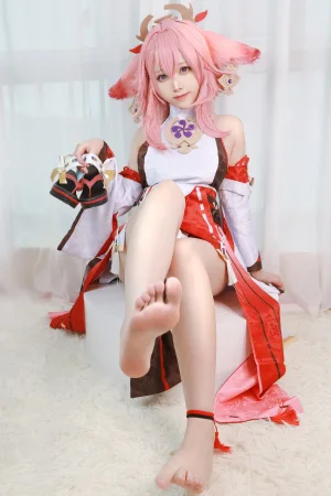 朝霧愛《Yae Miko 八重神子》主题写真：35张全套美图