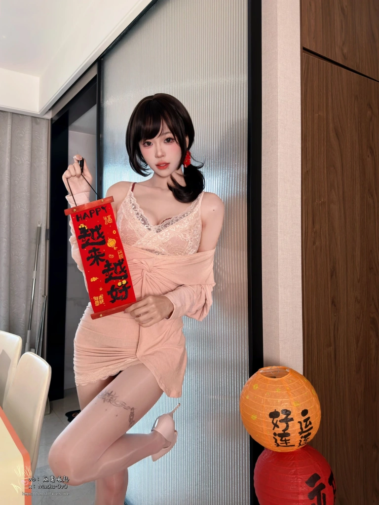 麻薯好吃《岁末情书》主题写真：105张全套美图，含1个视频