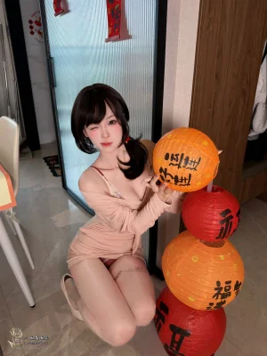 麻薯好吃《岁末情书》主题写真：105张全套美图，含1个视频