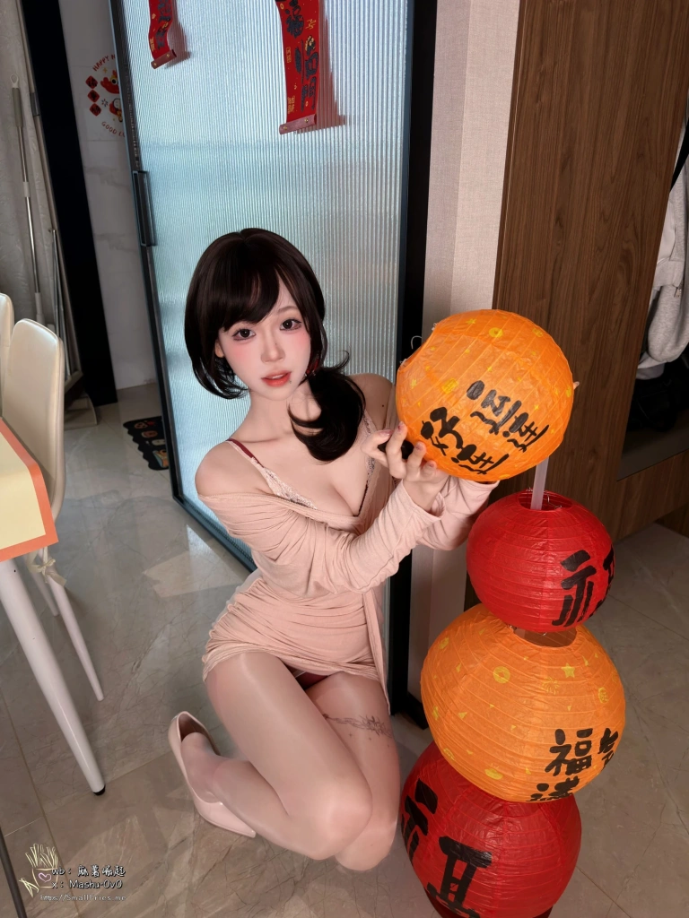麻薯好吃《岁末情书》主题写真：105张全套美图，含1个视频