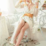 蜜汁猫裘《尼禄睡裙》主题写真：10张全套美图