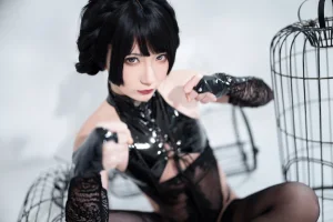 是三不是世《功夫旗袍》主题写真：18张全套美图
