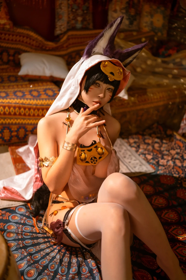 上杉绘黎落《碧蓝航线 武藏同人舞娘》主题写真：18张全套美图