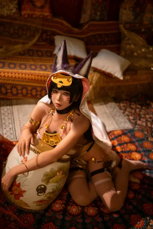 上杉绘黎落《碧蓝航线 武藏同人舞娘》主题写真：18张全套美图