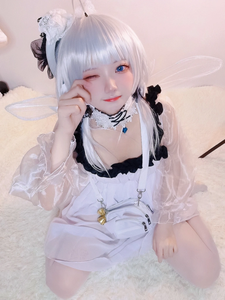 伊喵君《碧蓝航线 小光辉》主题写真：19张全套美图
