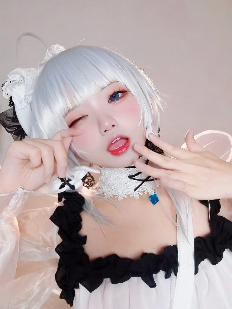 伊喵君《碧蓝航线 小光辉》主题写真：19张全套美图