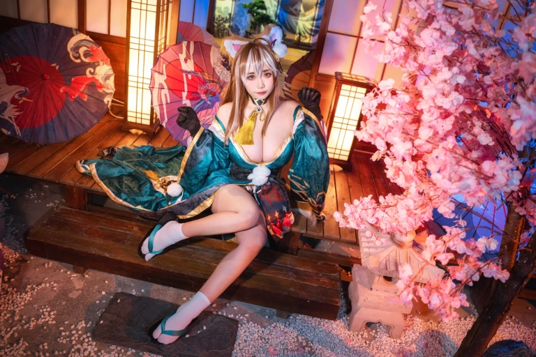 贞子蜜桃《原神 希娜小姐》主题写真：19张全套美图