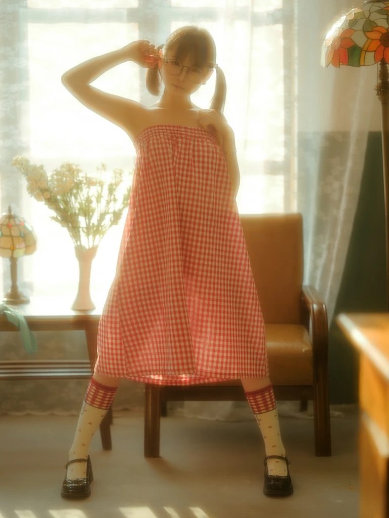 幼水铃衣《童年回忆》主题写真：20张全套美图