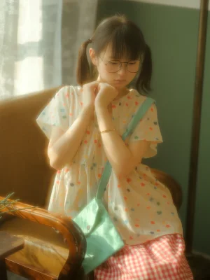 幼水铃衣《童年回忆》主题写真：20张全套美图