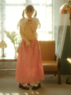 幼水铃衣《童年回忆》主题写真：20张全套美图